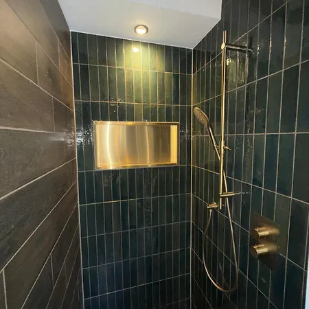 Spacious 70m2 In Centre With Lovely Terrace * アルクマール