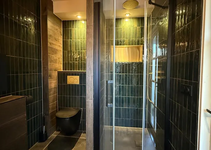 Spacious 70m2 In Centre With Lovely Terrace アパート *